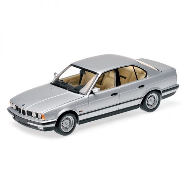 1:18 1988 BMW 535i (E34) - Silver