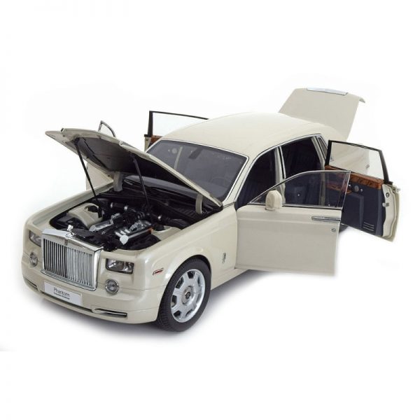 1:18 Rolls-Royce Phantom EWB - Carrara White