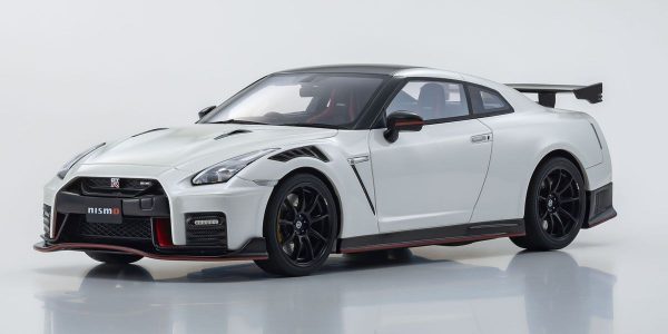 1:18 2020 Nissan GT-R NISMO - White