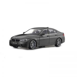 1:18 BMW 5 Series (G30) - Arctik Grey